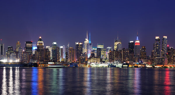 New York City Manhattan midtown skyline at dusk