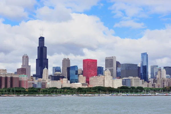 Чикаго над озером Мичиган — стоковое фото
