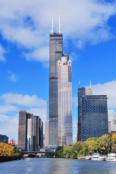 Στο κέντρο της πόλης στον ορίζοντα του Σικάγου — Φωτογραφία Αρχείου