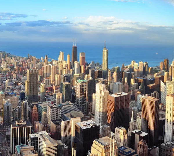 日落时的芝加哥天际线 — 图库照片