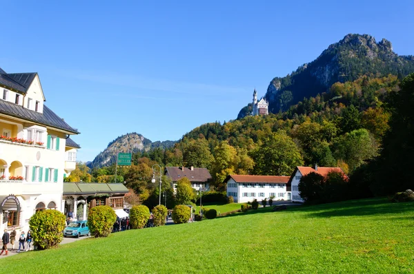 Kasteel Neuschwanstein en hohenschwangau dorp — Stockfoto