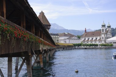 İsviçre, Lucerne 'deki Chapel Köprüsü