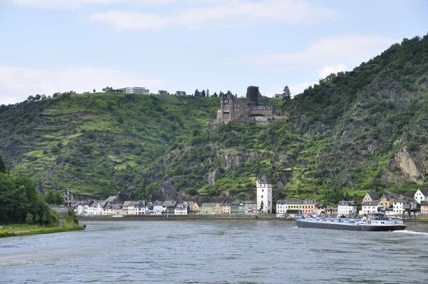 Η πόλη του Αγίου goarshausen και katz κάστρο — Φωτογραφία Αρχείου