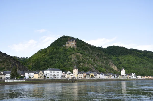 Cidade de St. Goarshausen e Castelo de Katz — Fotografia de Stock