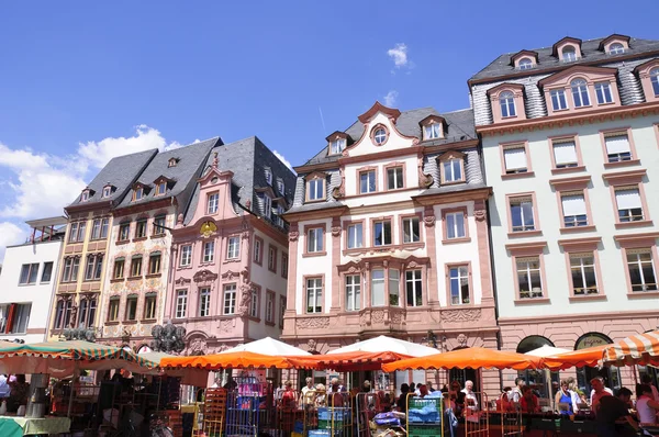 Marktplaats in mainz, Duitsland — Stockfoto