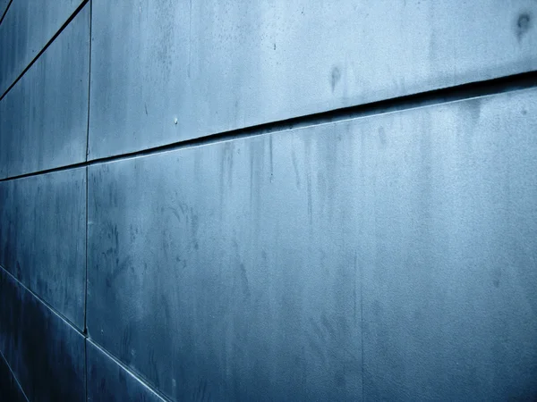Nahaufnahme von Stahlplatten an der Wand — Stockfoto