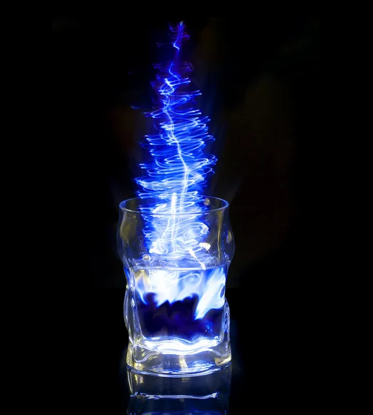 Sklenice blue energetický nápoj — Stock fotografie