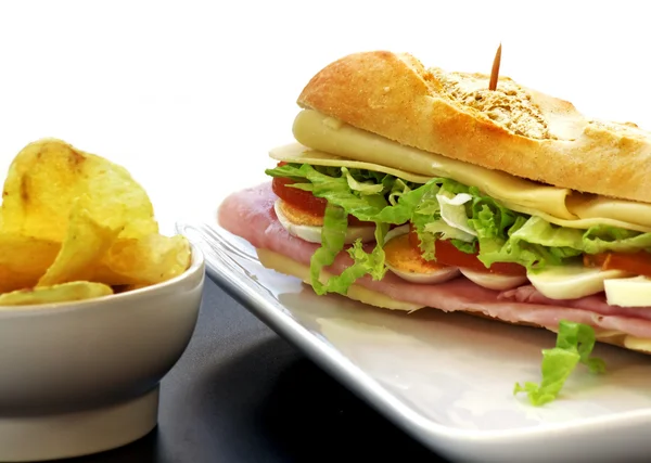 Sandwich mit Eischinken-Käse-Tomate — Stockfoto