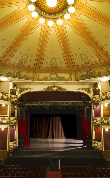 Empty stage of an old theater — Stock Photo, Image