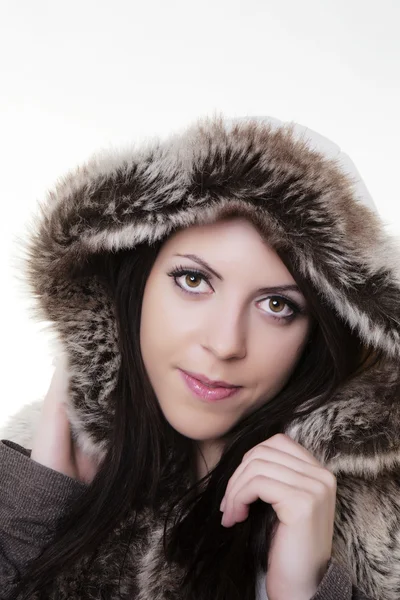 Beleza de inverno em casaco de pele — Fotografia de Stock