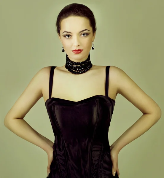 Mode foto av ung kvinna — Stockfoto