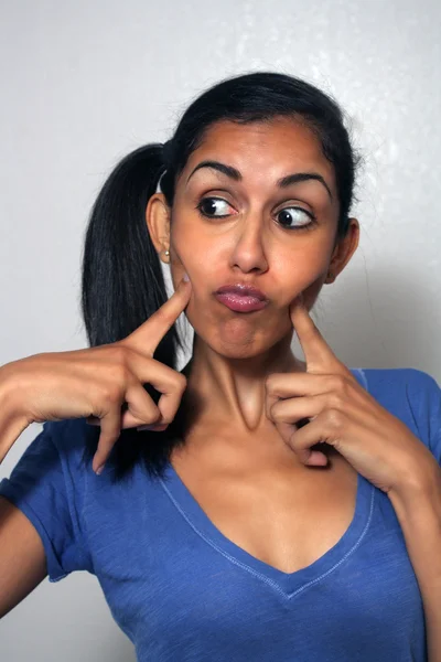Hermosa mujer multiracial con expresión facial cómica (4 ) — Foto de Stock