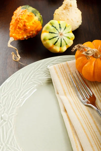 Herbstliches Tischdecken — Stockfoto