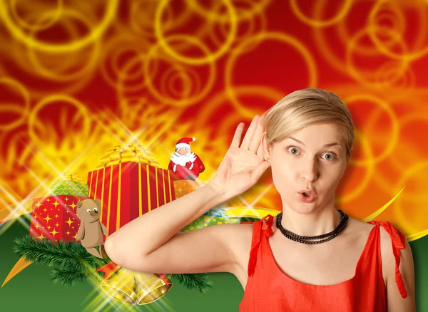 Жінка в червоному з різдвяними подарунками — стокове фото