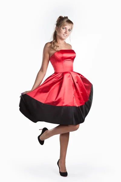 Mujer atractiva en vestido rojo — Foto de Stock