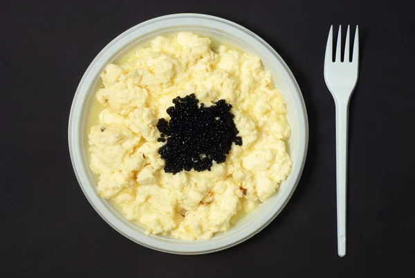Omlet with caviar — Stock Photo, Image
