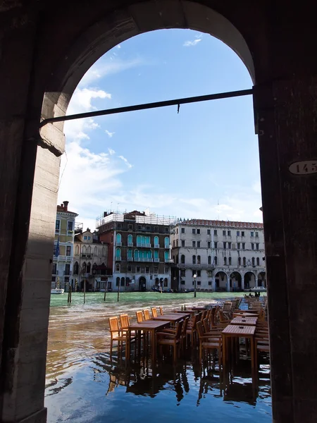Weergave van een restaurant van grand canal, Venetië Italië — Stockfoto