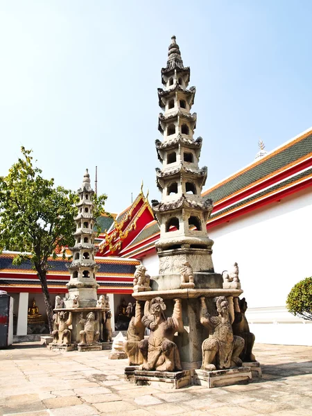 Pagoda china en Wat Pho en Bangkok — Foto de Stock