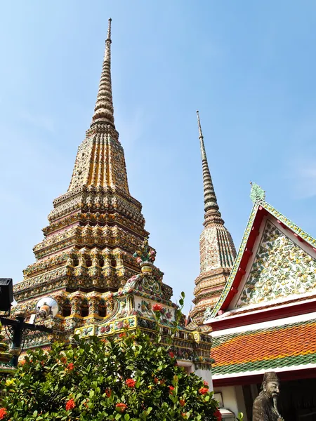 Gamla pagod vid wat pho, bangkok — Stockfoto