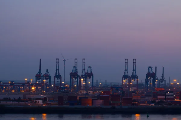 El puerto de Hamburgo de noche —  Fotos de Stock
