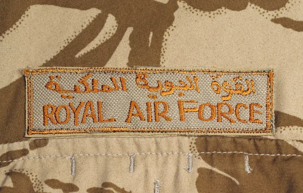 Aufnäher der Royal Air Force auf Wüstencamouflage-Jacke — Stockfoto
