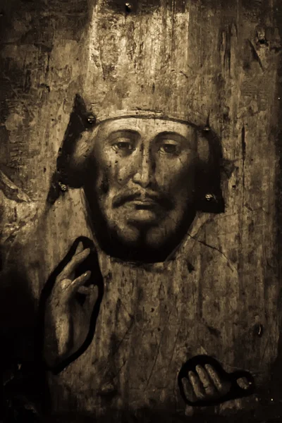 Старая икона на дереве в сепия тон — стоковое фото