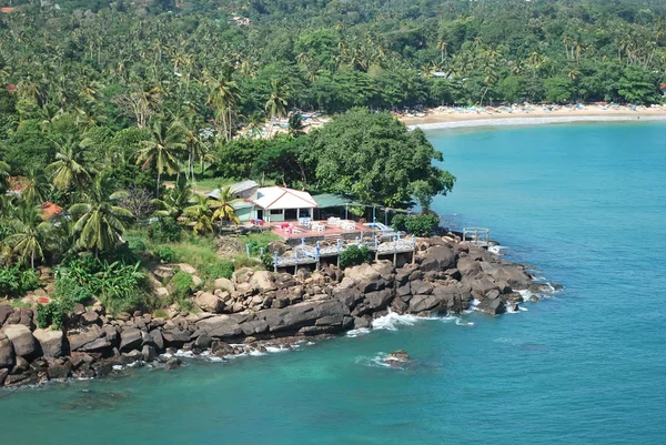 Tropische resort met blauwe lagune — Stockfoto