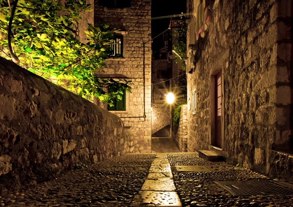 Ulica Dubrownika w nocy — Zdjęcie stockowe