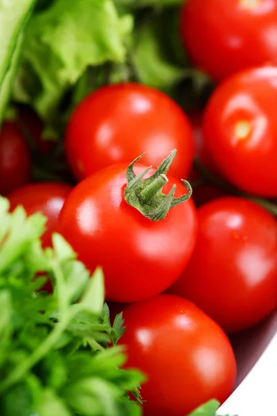 Closeup de tomates em uma salada 2 — Fotografia de Stock