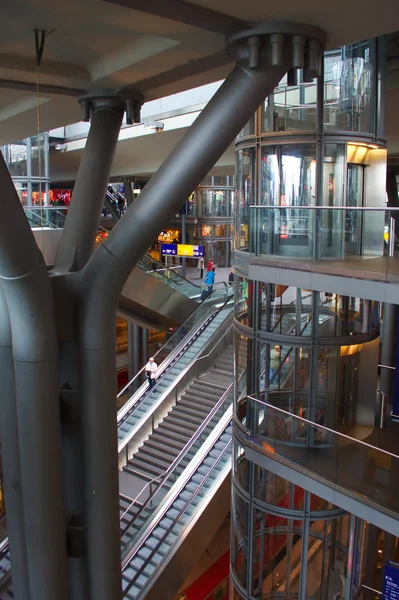 Intérieur futuriste avec ascenseurs Photos De Stock Libres De Droits