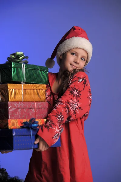 Девушка с Новым годом подарки — стоковое фото