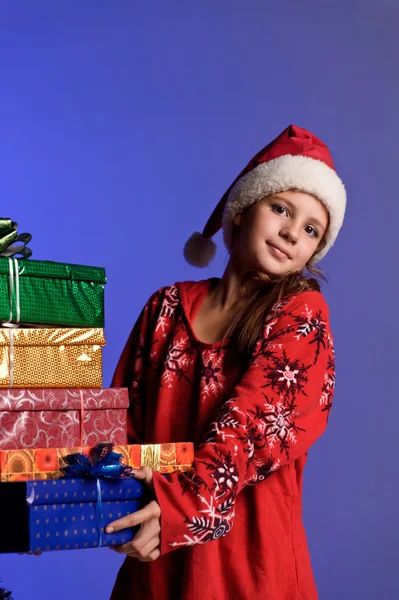 Flicka glad Nyåren gåvor — Stockfoto