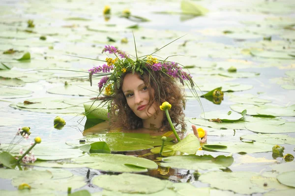 Mořská panna ve vodě — Stock fotografie