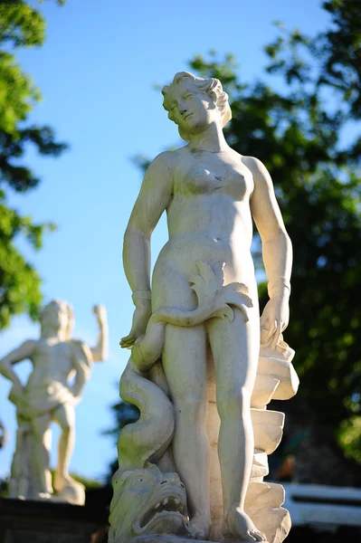 Peterhof. niższe parku. Rzeźba Wenus. Rosja — Zdjęcie stockowe