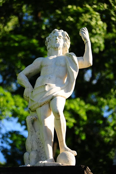 Statua a Peterhof, San Pietroburgo — Foto Stock