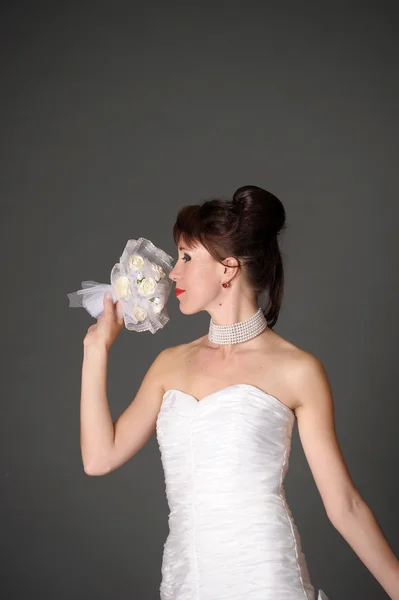 Nevěsta s kytici — Stock fotografie