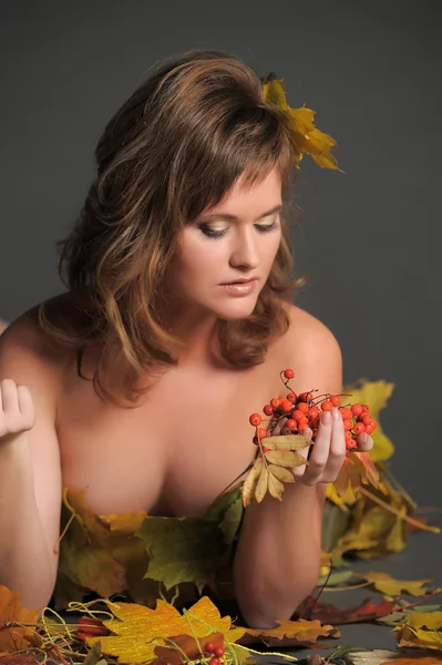 Jesienią kobiety — Zdjęcie stockowe