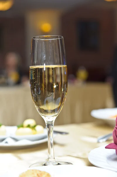 Glas med champagne — Stockfoto