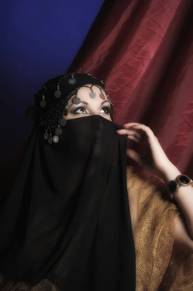 Wschód kobieta portret — Zdjęcie stockowe