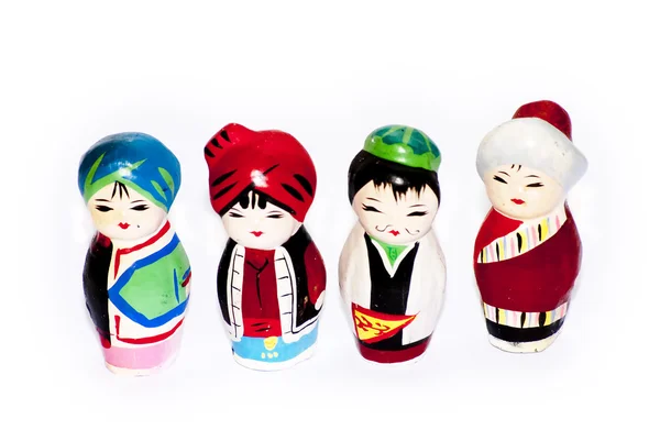 4 пах чотири людини милі традиційні ляльки костюмів — стокове фото