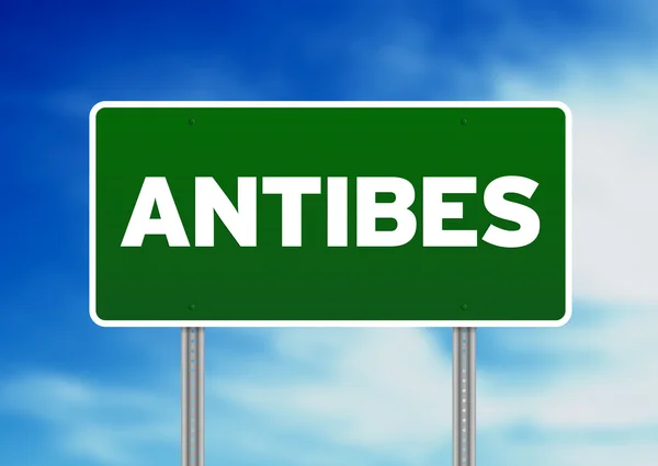Zielony znak drogowy - antibes, Francja — Zdjęcie stockowe