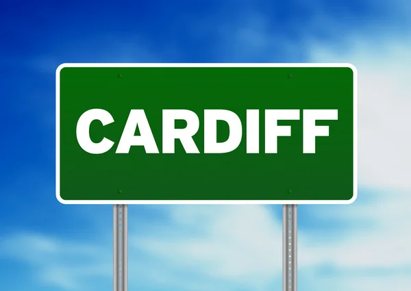 Zielony znak drogowy - cardiff, Anglia — Zdjęcie stockowe