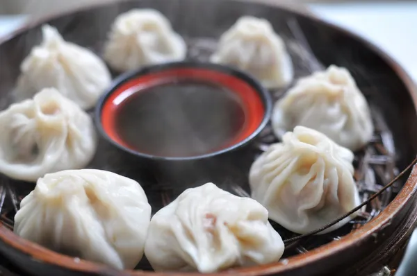 Steamed dumplings — Stock Photo, Image