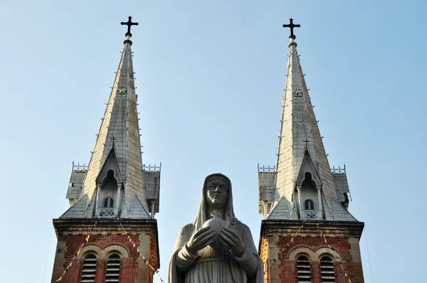 St 玛丽 / 巴黎圣母院圣母院大教堂，西贡，越南 — 图库照片