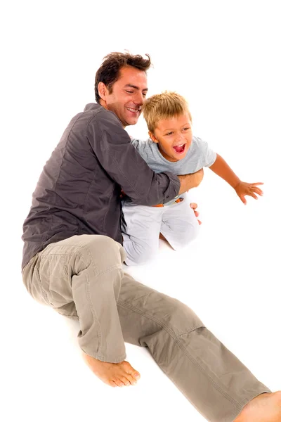 Padre jugando con su hijo — Foto de Stock