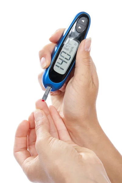 Diabetes patiënt bloedglucose niveau bloedtest meten — Stockfoto
