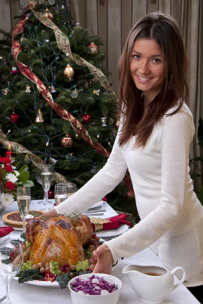 Familjens julfirande middag rostade Turkiet — Stockfoto