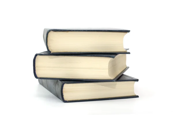 Τρία κλασικά βιβλία με flavescent σελίδες που απομονώνονται σε λευκό ΒΑ — Φωτογραφία Αρχείου