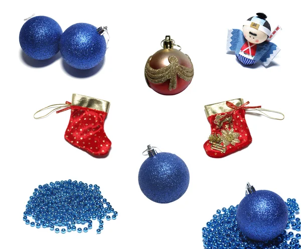Zestaw kulek Boże Narodzenie, ozdoby i wakacje czerwone pończochy. ISO — Zdjęcie stockowe
