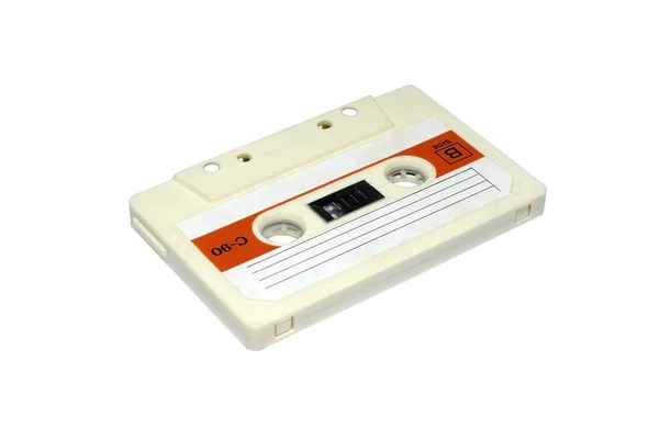 很老的模拟音频盒式磁带。在白色背景上孤立. — 图库照片
